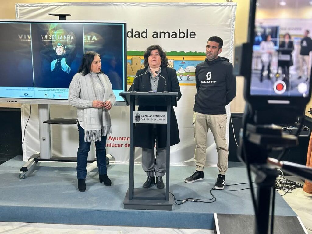 "Alberto Estrada, diagnosticado con Parkinson a los 39 años, desafía los límites en el documental ‘Vivir es la meta’. Una historia de superación y esperanza que se presenta este sábado en Sanlúcar."